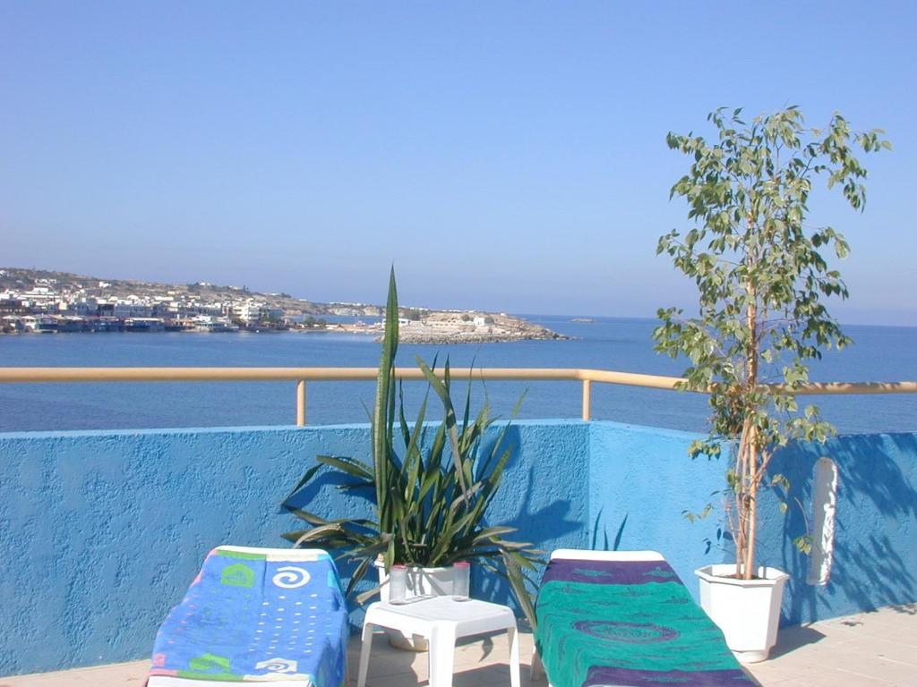 Blue Bay Apartments Hersonissos  Exterior photo