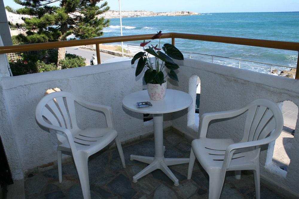 Blue Bay Apartments Hersonissos  Exterior photo